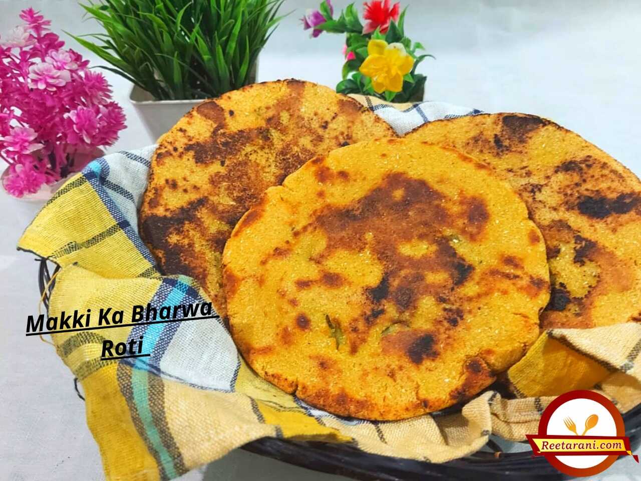 Makki Ka Bharwa Roti Recipe