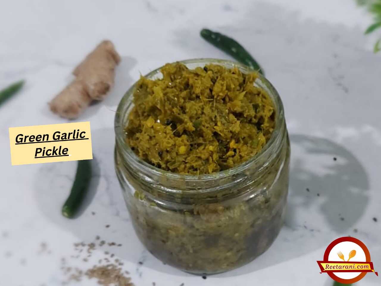 Garlic green pickle